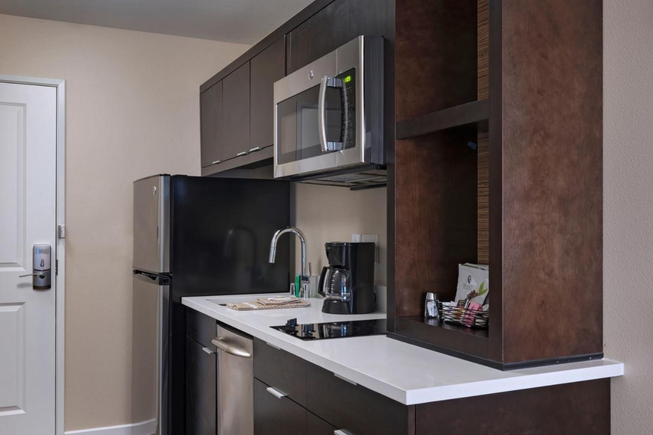 Towneplace Suites By Marriott Tacoma Лейкуд Екстериор снимка