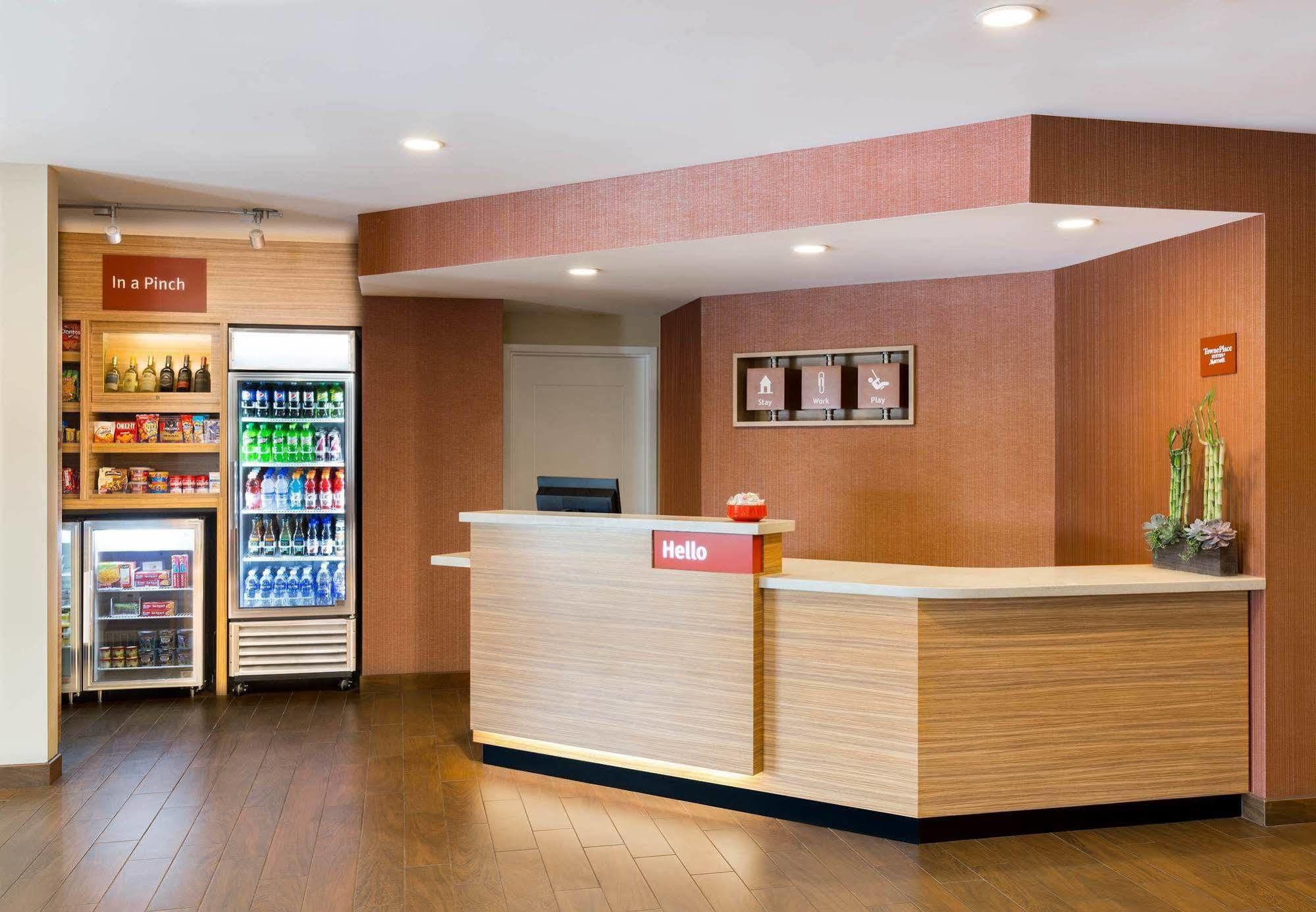 Towneplace Suites By Marriott Tacoma Лейкуд Екстериор снимка