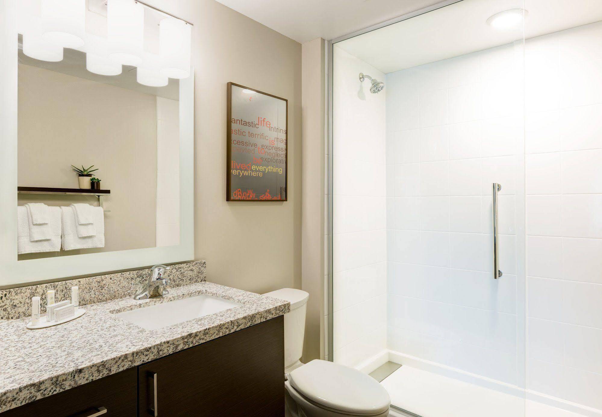 Towneplace Suites By Marriott Tacoma Лейкуд Екстериор снимка