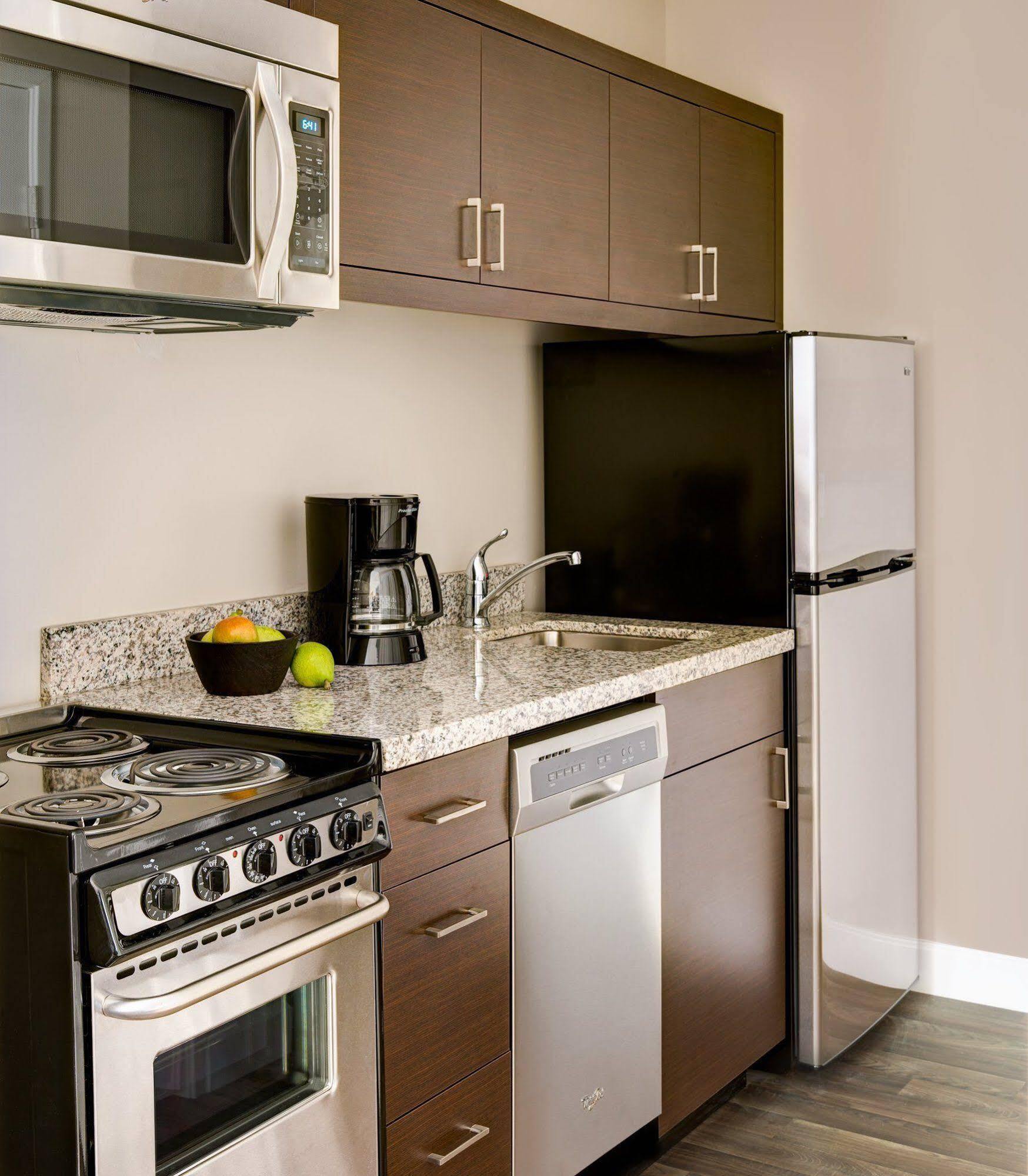 Towneplace Suites By Marriott Tacoma Лейкуд Екстериор снимка